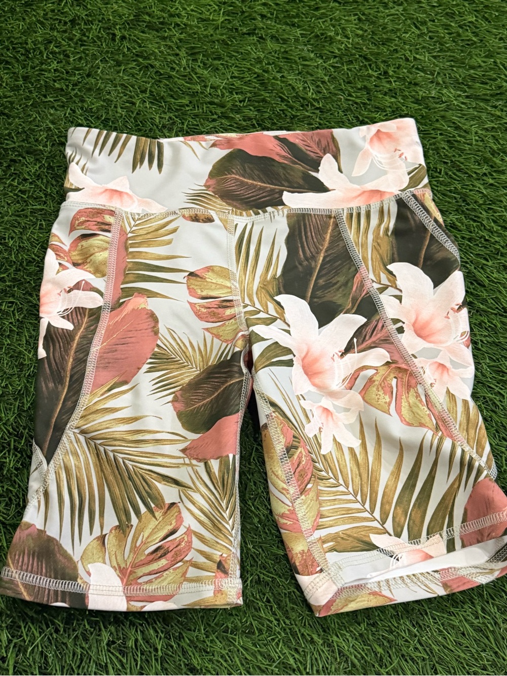 Old Navy Tropical Floral Print Powersoft Spandex Shorts